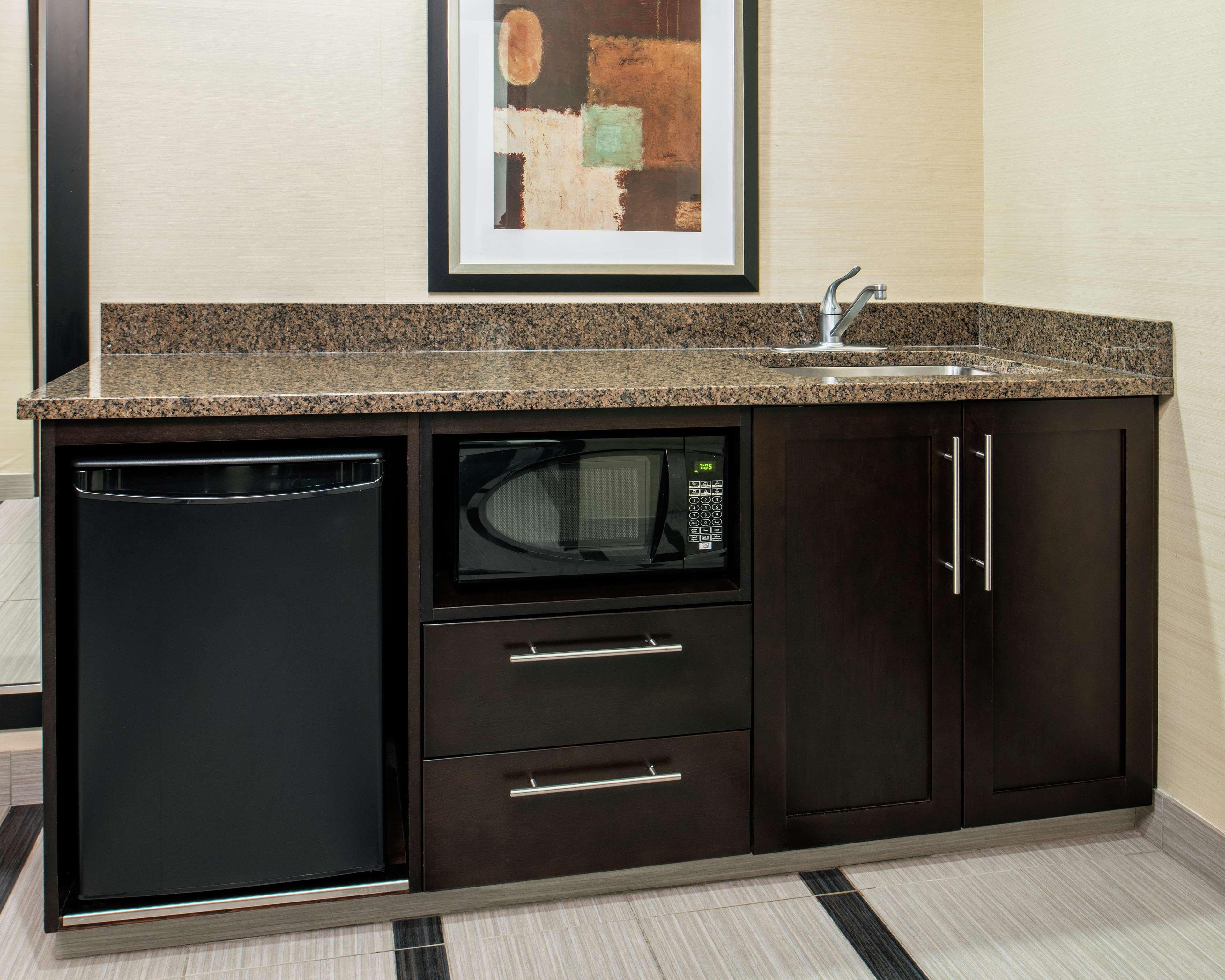 Hampton Inn By Hilton Winnipeg Bagian luar foto