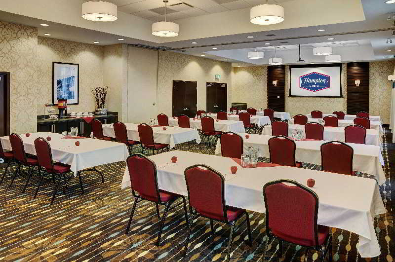 Hampton Inn By Hilton Winnipeg Bagian luar foto