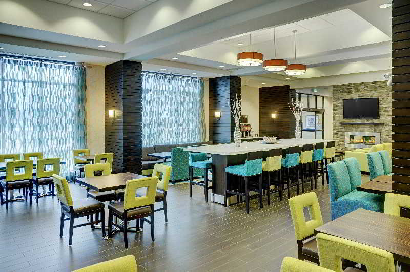 Hampton Inn By Hilton Winnipeg Bagian luar foto