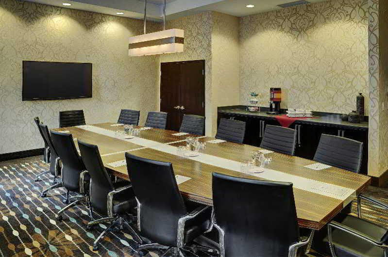 Hampton Inn By Hilton Winnipeg Bagian luar foto