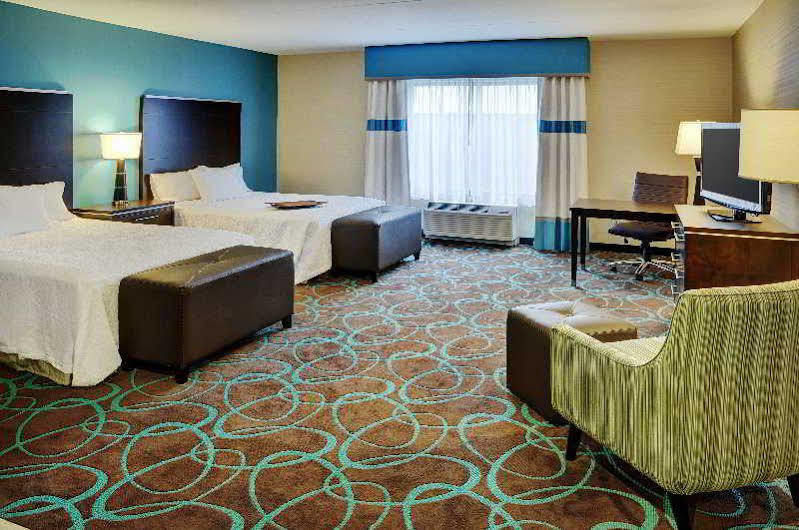 Hampton Inn By Hilton Winnipeg Bagian luar foto